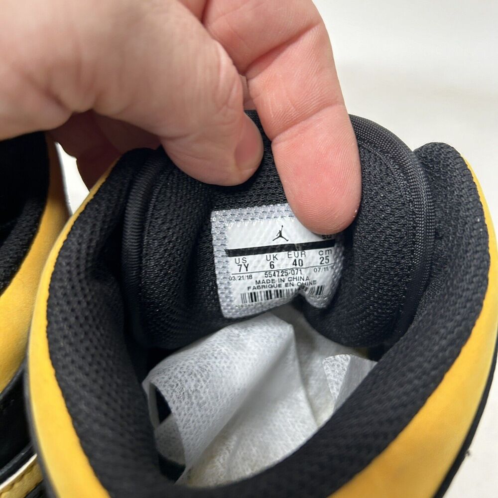 Nike Shoes Air Jordan 1 Retro Mid GS “Reverse New Love” 2024 - Picture 8 of 9